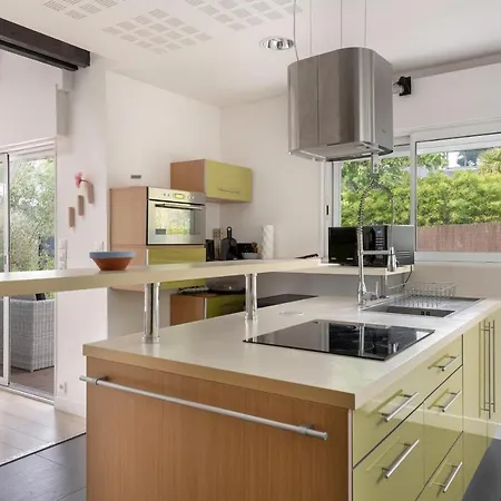 Holiday home - Magnifique Maison Avec Piscine - 8 Pers La Baule-Escoublac