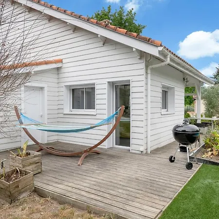 Holiday home - Magnifique Maison Avec Piscine - 9 Pers