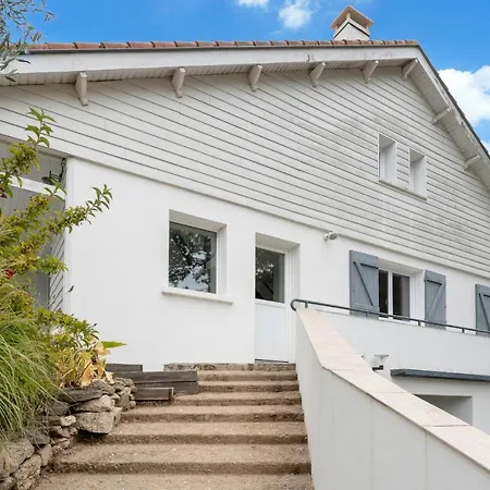 Holiday home - Magnifique Maison Avec Piscine - 8 Pers