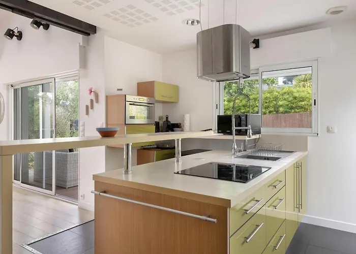 Holiday home - Magnifique Maison Avec Piscine - 8 Pers La Baule-Escoublac