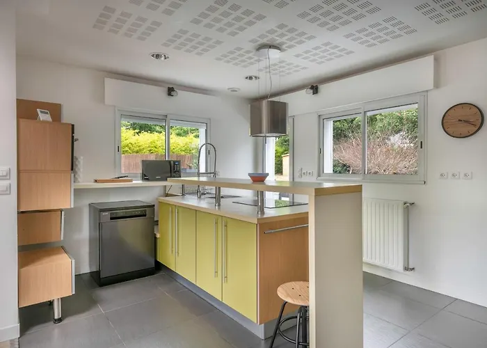 - Magnifique Maison Avec Piscine - 8 Pers