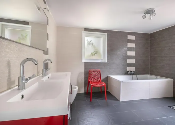 Holiday home - Magnifique Maison Avec Piscine - 8 Pers La Baule-Escoublac