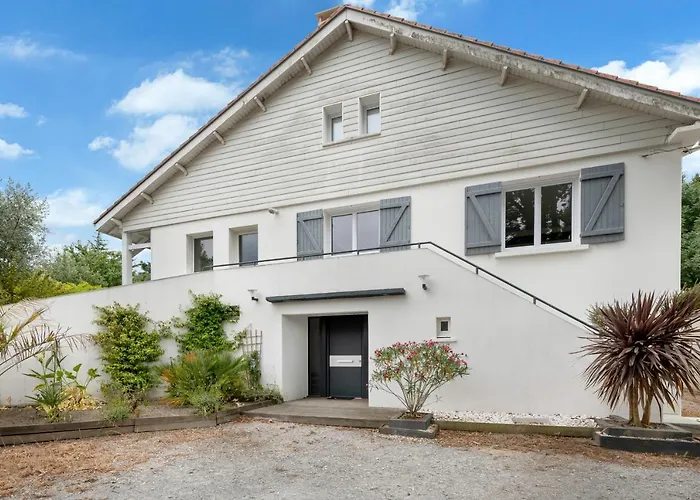 - Magnifique Maison Avec Piscine - 8 Pers Holiday home *