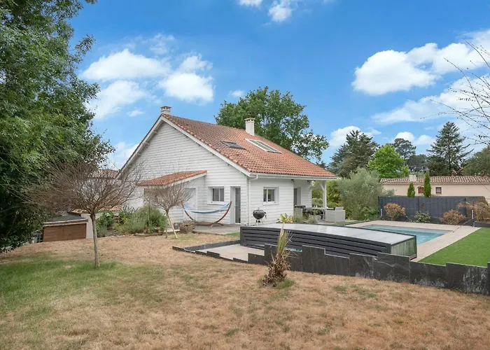 - Magnifique Maison Avec Piscine - 8 Pers Hébergement de vacances